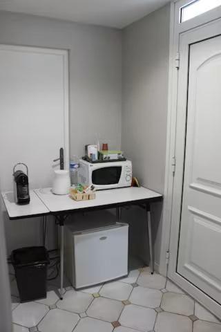 Chambre Avec Entree Independante Saint-Priest  Ngoại thất bức ảnh